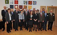 OVG-Präsident Dr. Herwig van Nieuwland mit dem Präsidenten des Woiwodschaftsverwaltungsgerichts Jerzy Slankowski, Mitgliedern der Delegation und Senatsvorsitzenden des Niedersächsischen Oberverwaltungsgericht